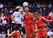 开云体育下载-法国队轻取中国队，黄鸭组合扛起全队的简单介绍