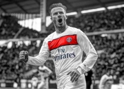 开云体育官方网站-绿茵场与F1赛道，阿什拉夫的跨界接管与勒沃库森的完胜启示