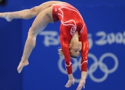 开云体育中国-双线争锋，NBA总决赛的战术博弈与皇马硬仗击退哥伦比亚的启示