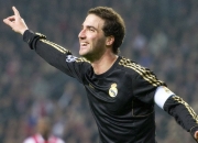 开云体育中国官网-穗城鏖战风城记，广州队跨洋挑战，克莱佛光照亮联合中心