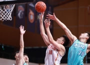 开云平台-江苏男篮攻守兼优，球队整体表现出色