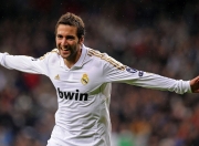 开云足球直播-辽宁队正面击溃湖人，切特攻防两端统治，中国篮球迎来历史性时刻