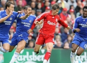 开云体育官方网站-蜂鸣天山，米切尔的统治与新疆的寒夜