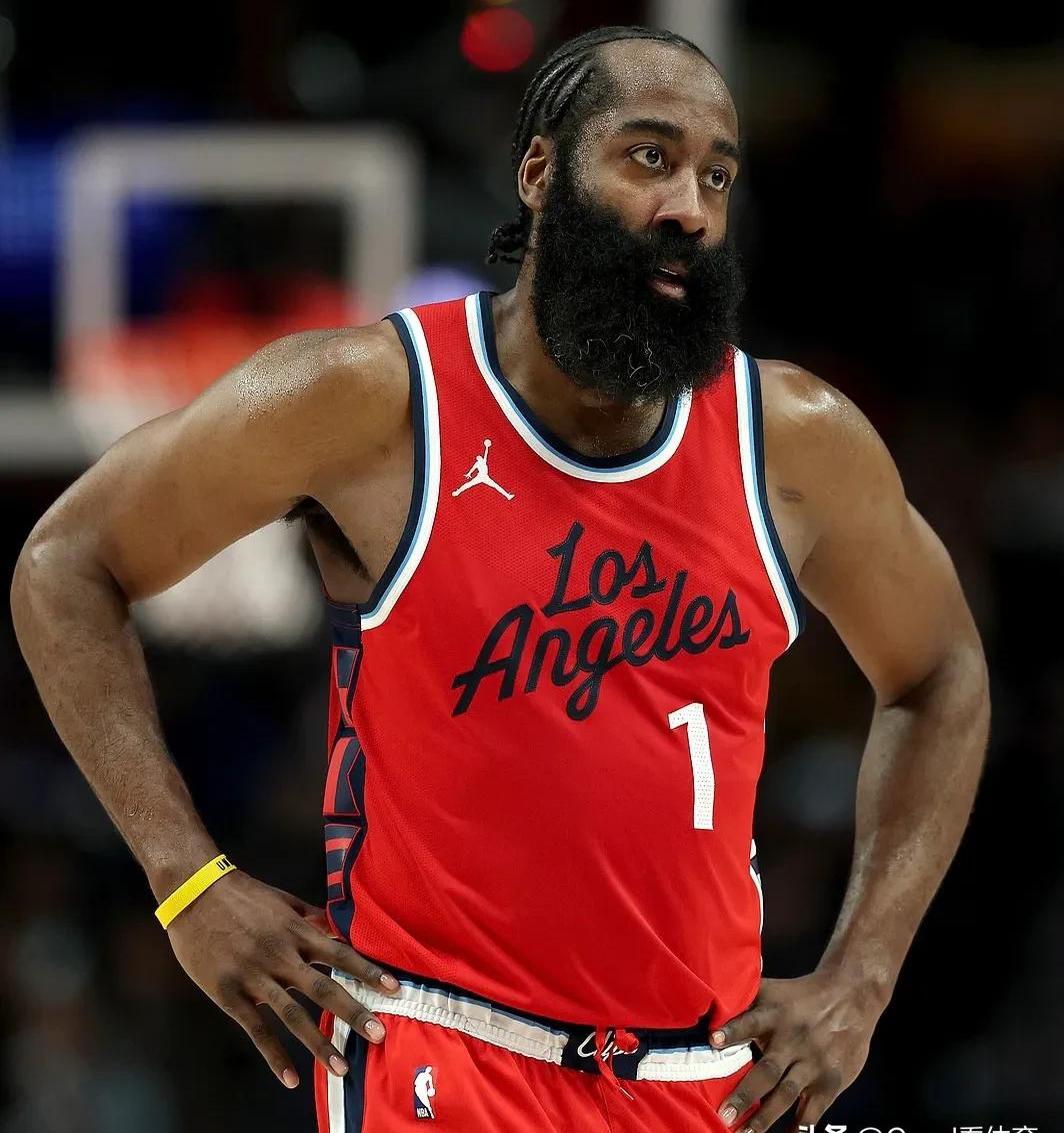 国王横扫公牛，哈登刷新纪录的简单介绍