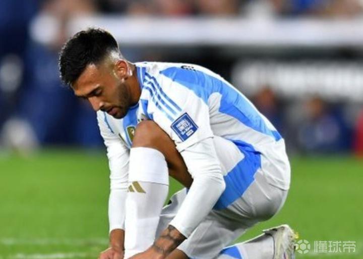 都灵新援表现尴尬，助攻误判成低逼智利人