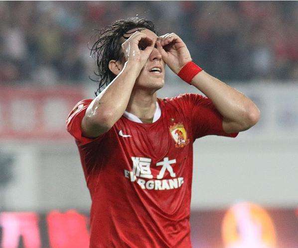 恒大队员继续冲劲，锁定前四的简单介绍