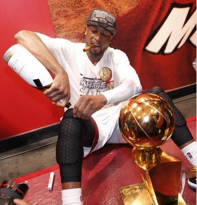 包含四川队绝杀76人，米切尔关键制胜的词条