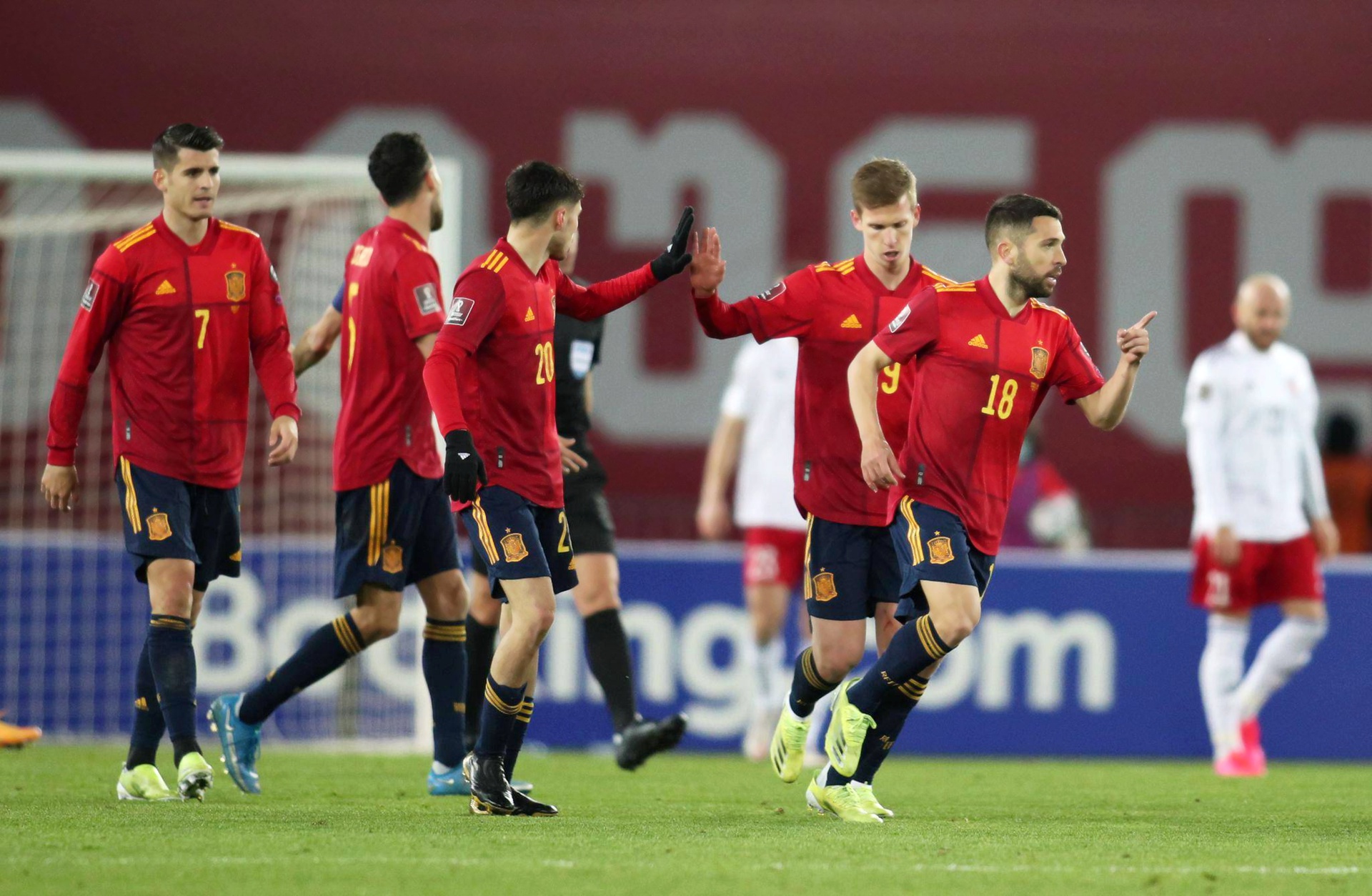 关于德国球队奋战半决赛，射进制胜球的信息