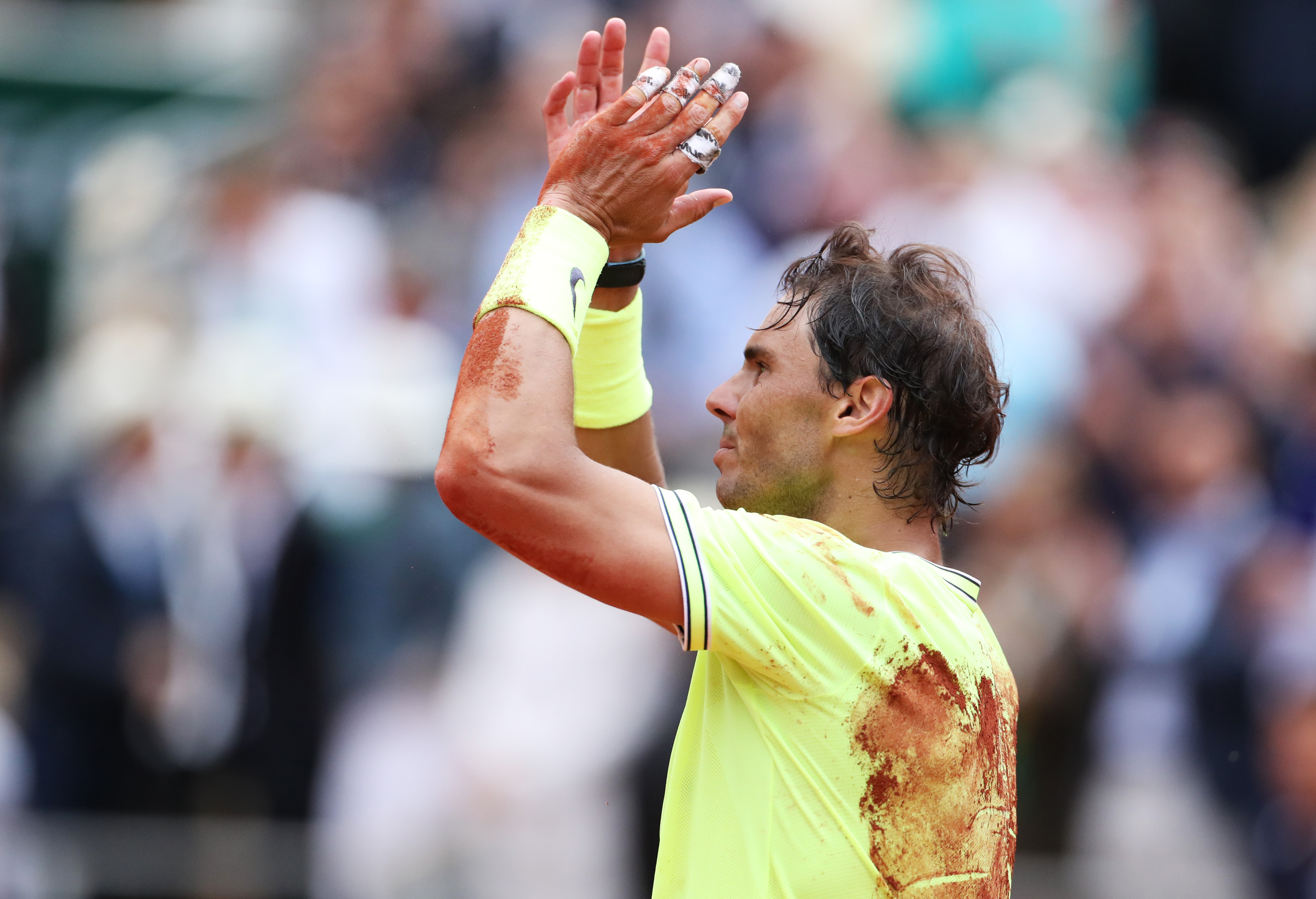 包含英国网球队血洗法国网球队，纳达尔爆发神勇的词条