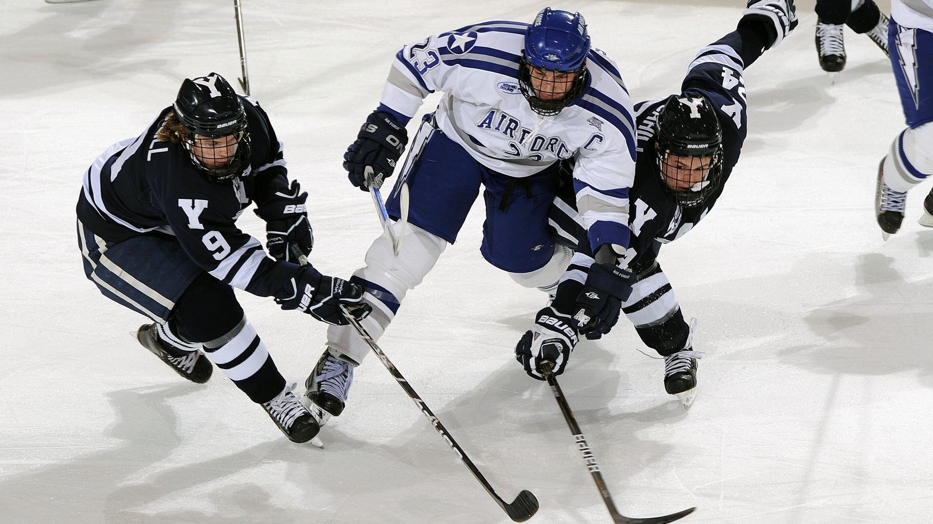 雄鹿铁蹄踏碎开拓者防线,贝恩关键时刻一锤定音